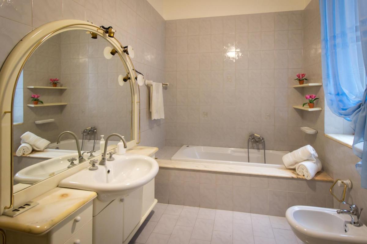 Sammartino Home ปาแลร์โม ภายนอก รูปภาพ